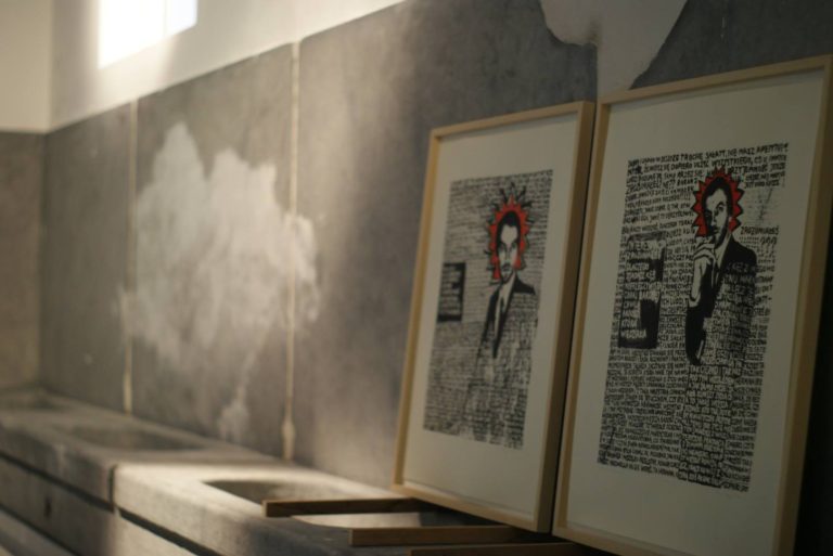 East and West, a good relationship. Nowe grafiki w Liège.